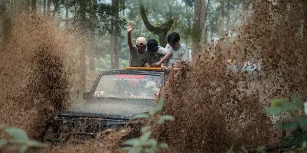 Paket Custom Jeep Adventure Kemuning
